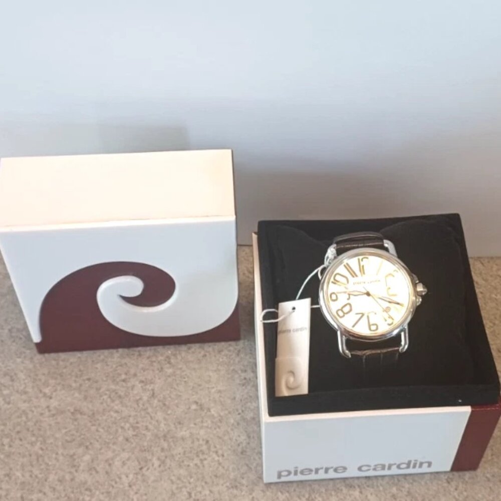 Pierre Cardin 42mm White Dial Date Arabic Numbers Leather strap Japan quartz - Picture 12 of 12